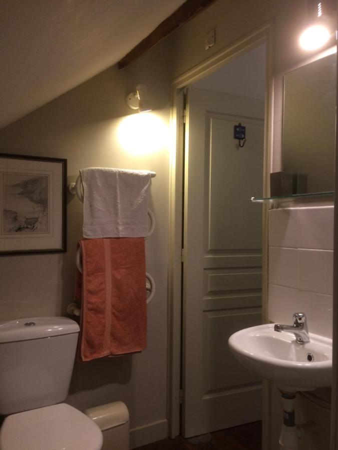 15 Rue Francois Bretagnolle Bed & Breakfast Le Lonzac Exterior photo